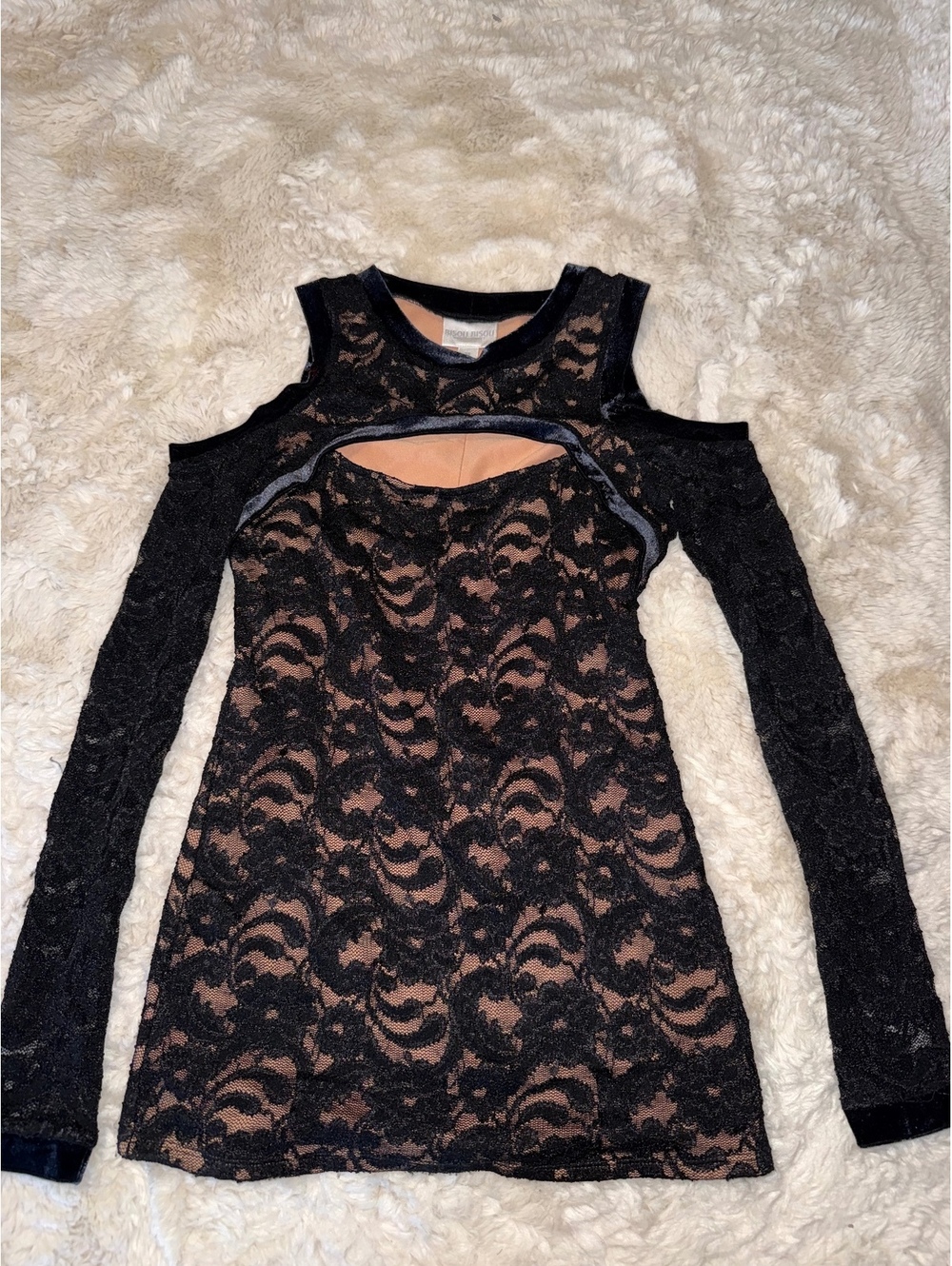 Bisou Bisou Black Lace Cold Shoulder Top — Medium - Picture 3 of 5